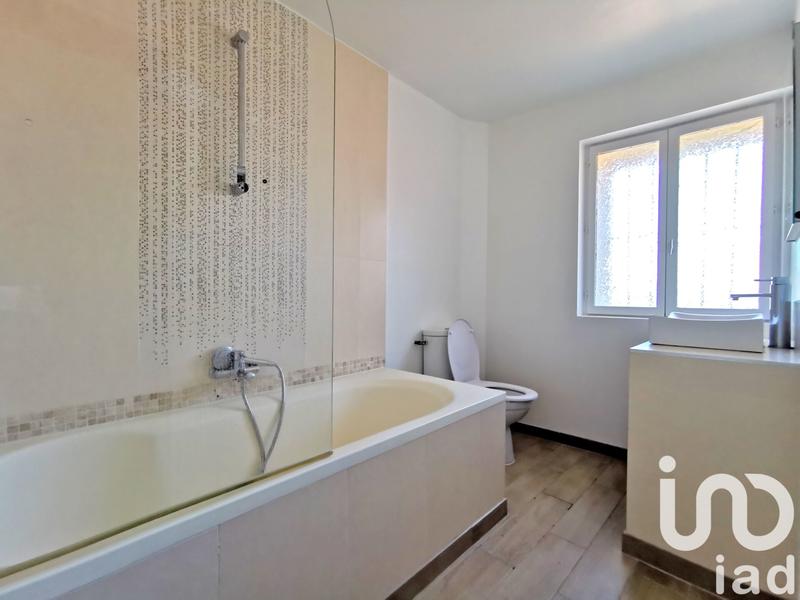 Maison - 210 m² - 9 pièces