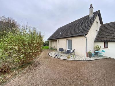 Maison - 93 m² - 6 pièces