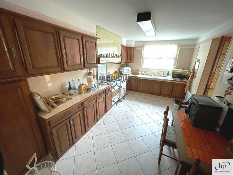 Maison - 175 m² - 10 pièces