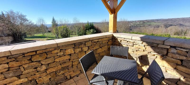 Maison - 220 m² - 6 pièces