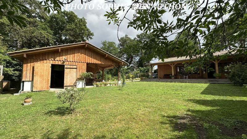 Maison de bois - 165 m² - 4 pièces