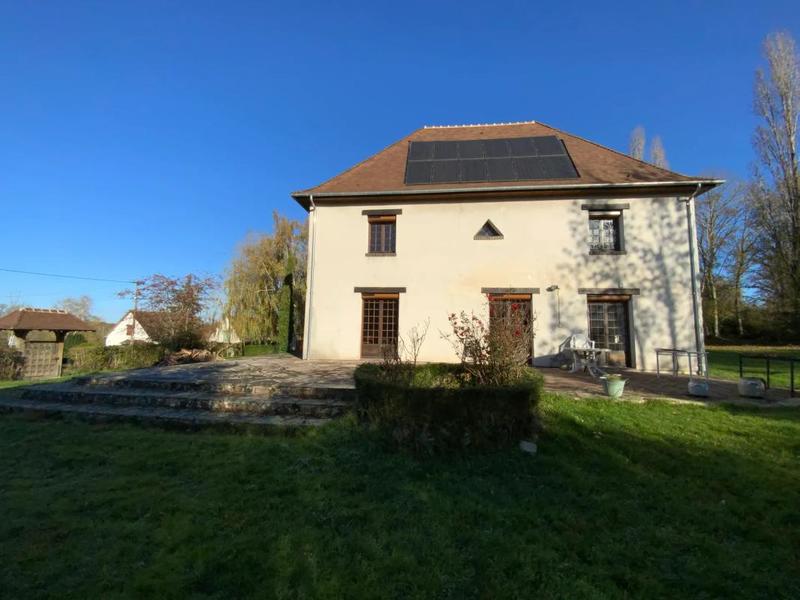 Maison - 362 m² - 12 pièces