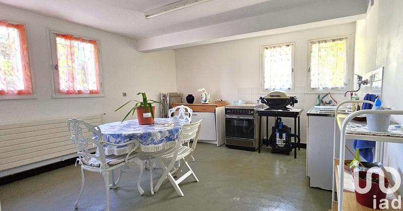 Maison - 284 m² - 9 pièces