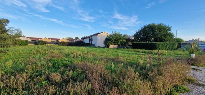 Terrain constructible - 1 052 m²