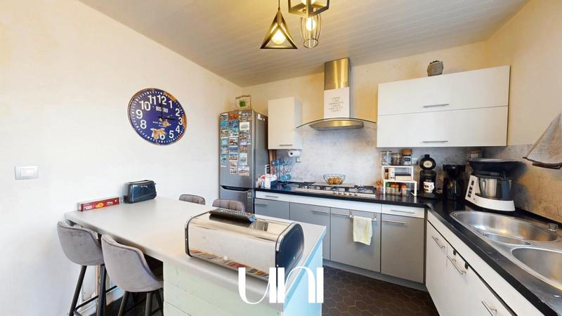 Maison - 135 m² - 7 pièces