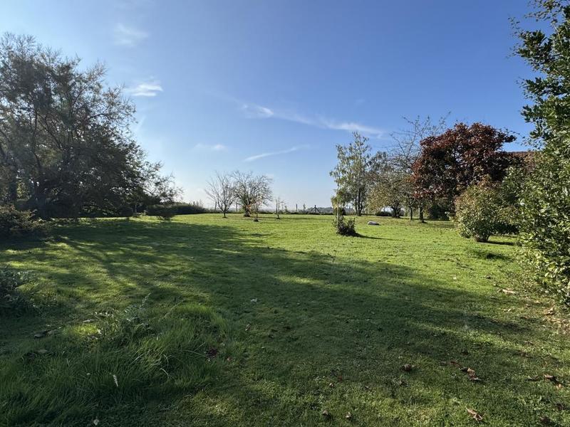 Maison - 212 m² - 9 pièces