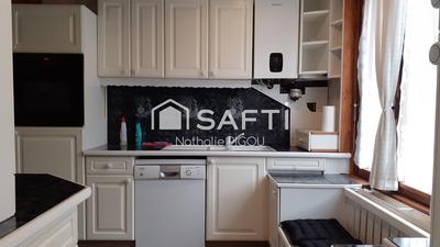 Maison - 131 m² - 8 pièces