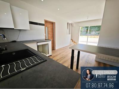 Maison - 76 m² - 3 pièces