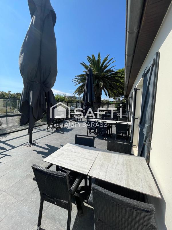 Local commercial - 1 050 m² - 50 pièces