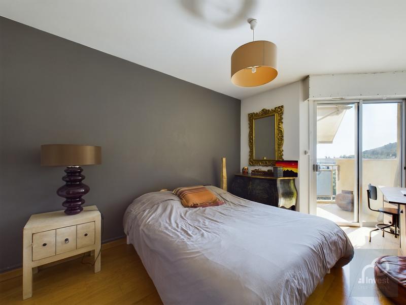 Appartement - 110 m² - 4 pièces