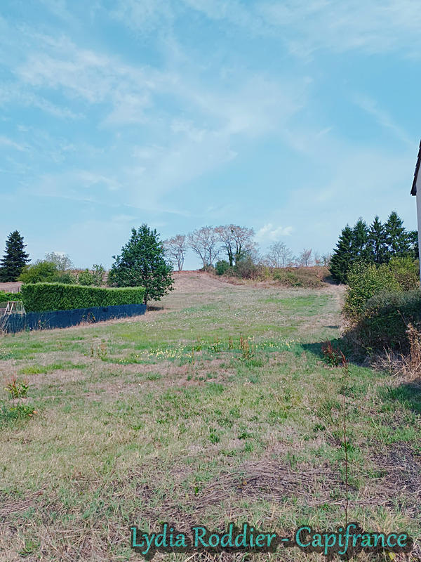 Terrain constructible - 2 710 m²