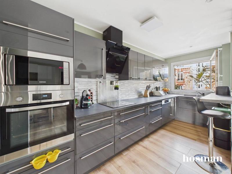 Appartement - 85 m² - 4 pièces