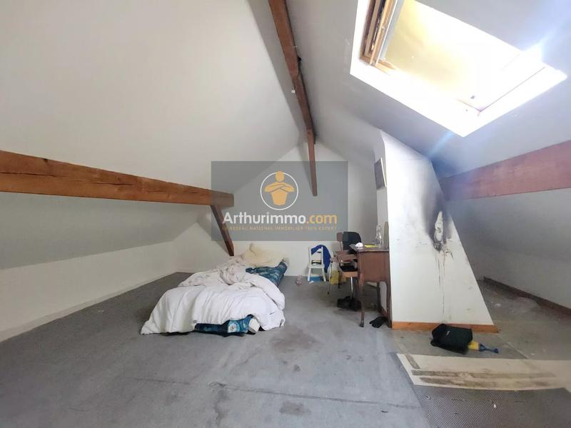 Immeuble - 140 m² - 9 pièces