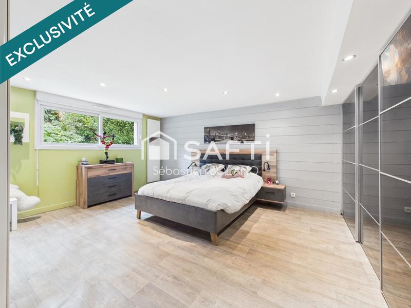 Maison - 208 m² - 7 pièces