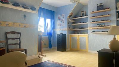 Maison traditionnelle - 162 m² - 6 pièces