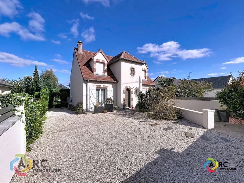 Maison - 135 m² - 6 pièces