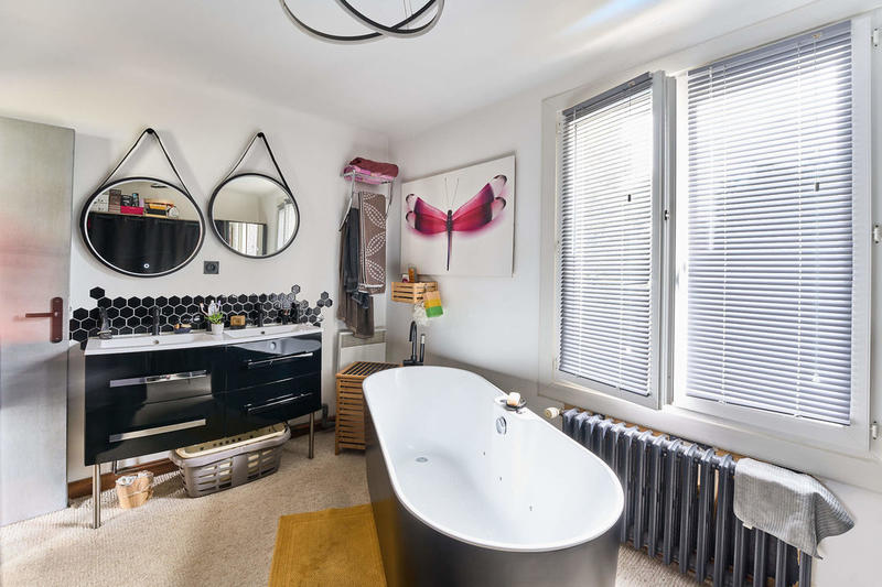 Maison - 112 m² - 5 pièces