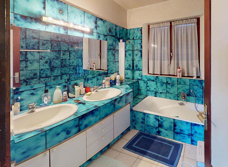 Maison - 144 m² - 8 pièces