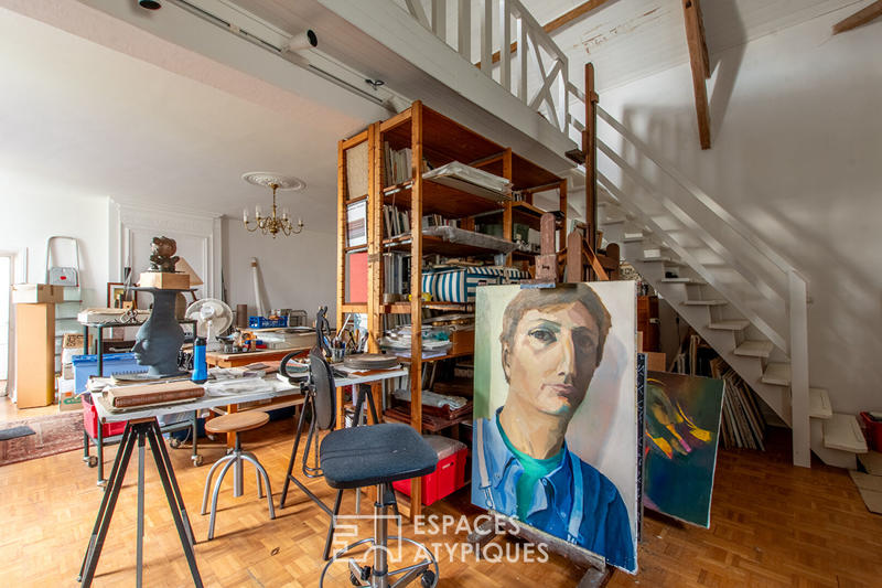 Maison - 460 m² - 12 pièces