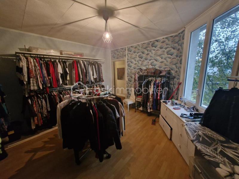 Maison traditionnelle - 170 m² - 6 pièces