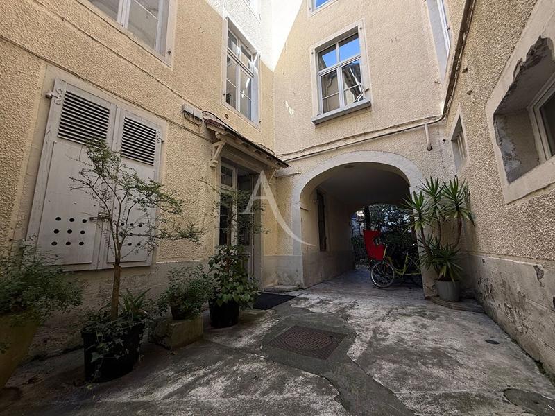 Appartement - 97 m² - 3 pièces