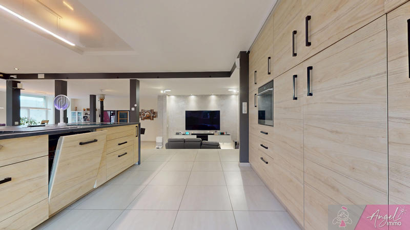 Maison - 476 m² - 10 pièces