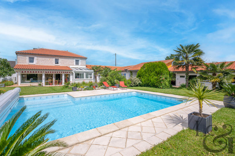 Maison - 143 m² - 5 pièces