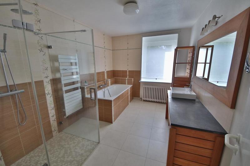 Maison - 180 m² - 5 pièces