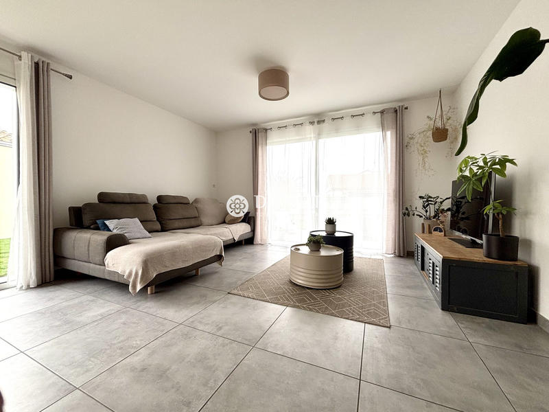 Maison - 94 m² - 5 pièces