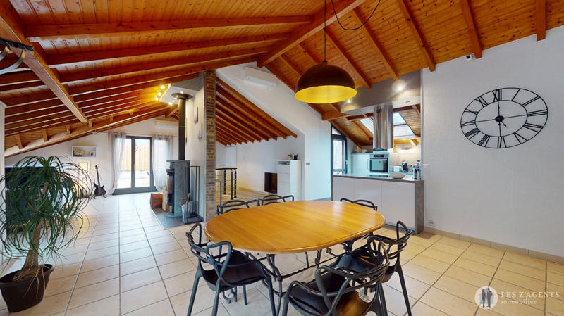 Maison - 263 m² - 5 pièces