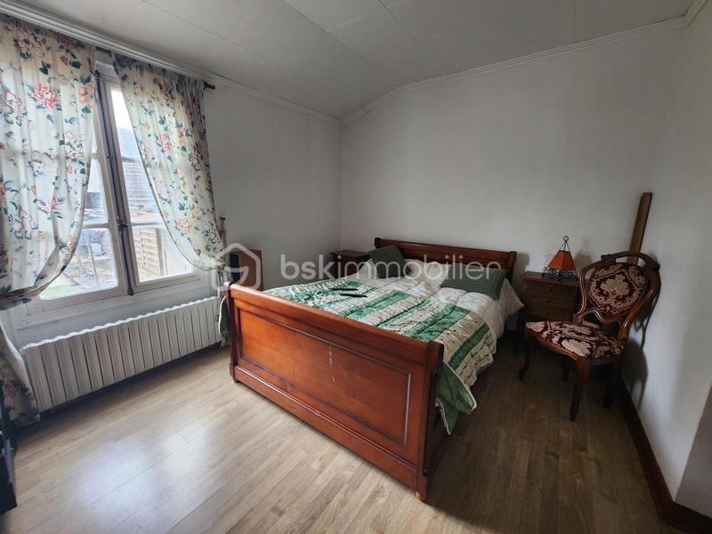 Maison - 163 m² - 9 pièces