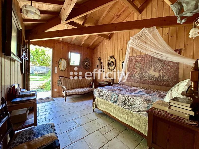 Maison - 232 m² - 10 pièces