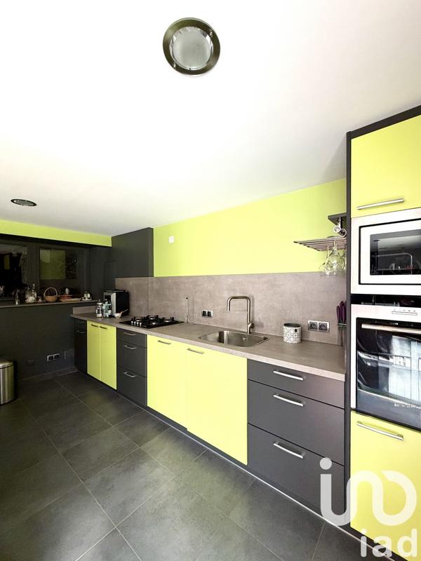 Maison - 252 m² - 8 pièces