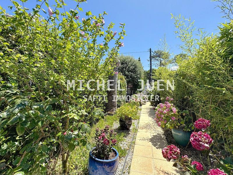 Maison - 232 m² - 6 pièces