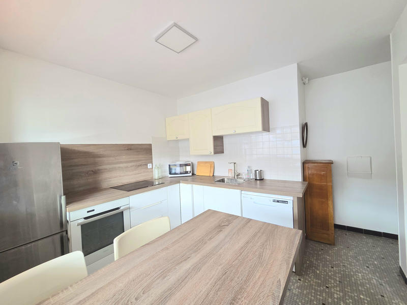 Appartement - 97 m² - 4 pièces