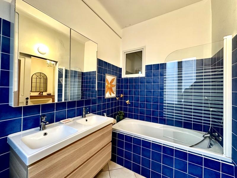 Appartement - 80 m² - 3 pièces