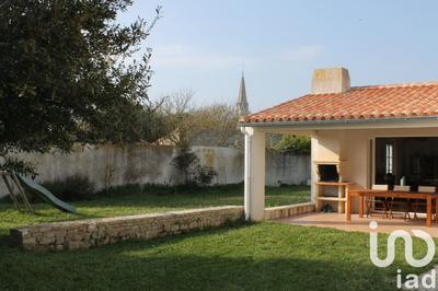 Maison - 205 m² - 8 pièces