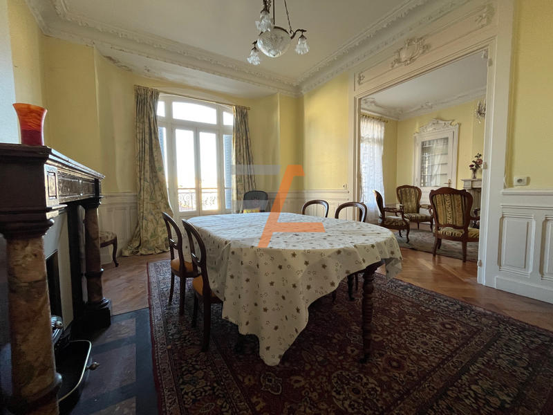 Appartement - 122 m² - 5 pièces