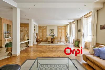 Appartement - 128 m² - 3 pièces