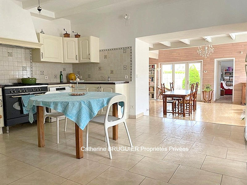 Maison - 195 m² - 10 pièces