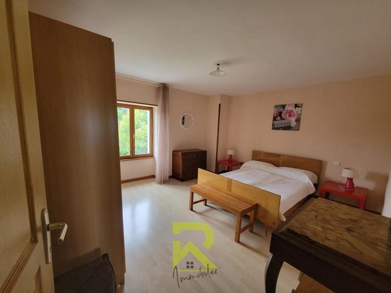 Maison de village - 315 m² - 10 pièces