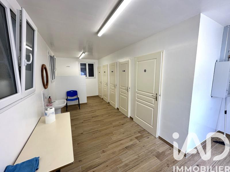 Terrain - 68 672 m²