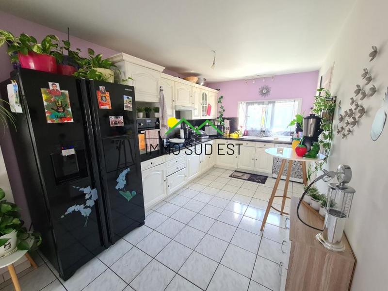 Maison - 180 m² - 7 pièces