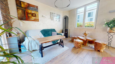 Maison - 90 m² - 5 pièces