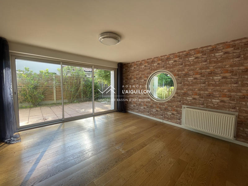 Maison - 200 m² - 7 pièces