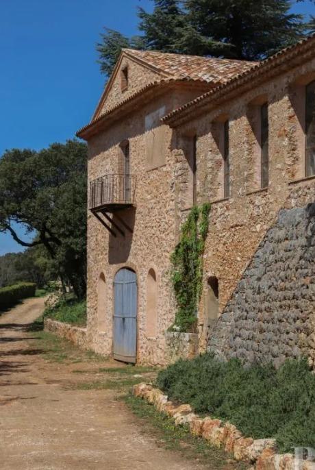 Manoir - 1 575 m² - 20 pièces