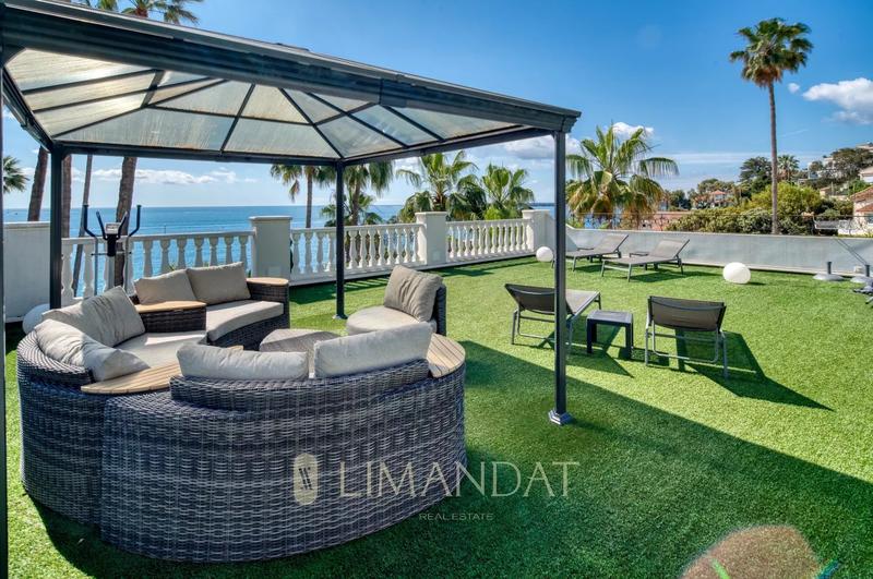 Villa - 221 m² - 7 pièces