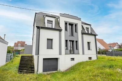 Maison - 200 m² - 7 pièces