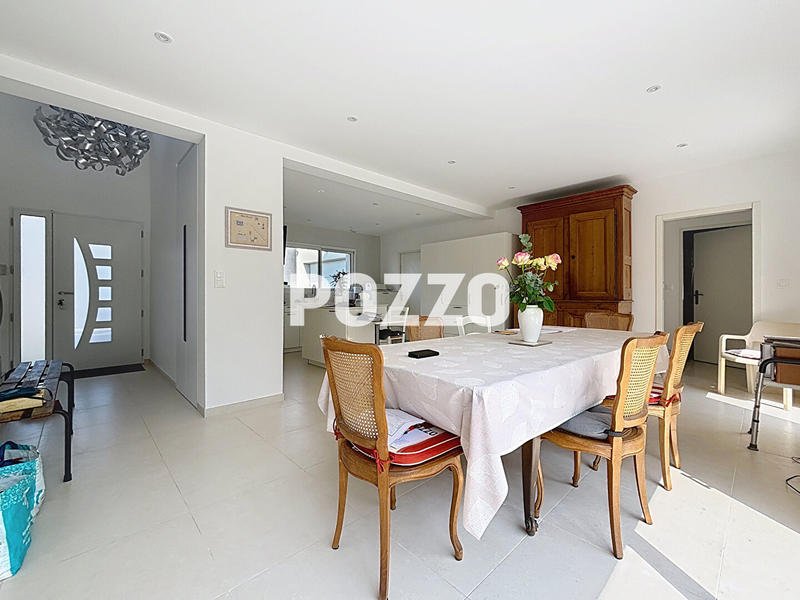 Maison - 193 m² - 7 pièces