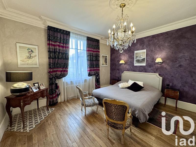 Maison - 280 m² - 7 pièces